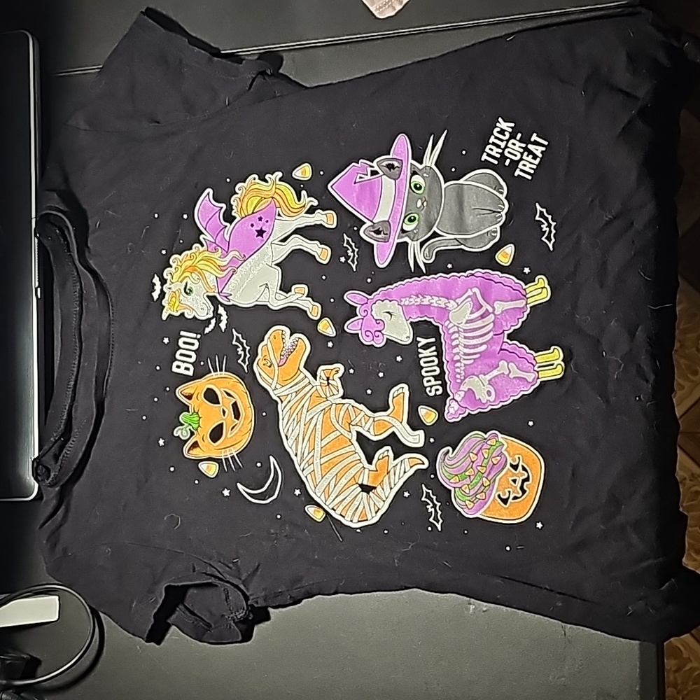 Halloween tee